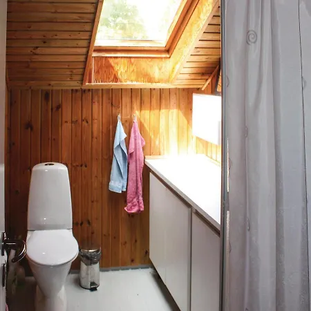 Three-bedroom Holiday In Knebel